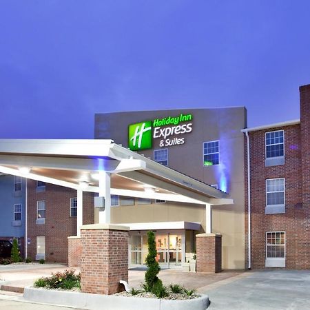 Holiday Inn Express Hotel & Suites North Kansas City By Ihg Buitenkant foto