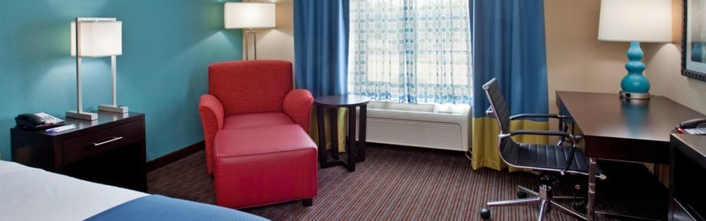 Holiday Inn Express Hotel & Suites North Kansas City By Ihg Buitenkant foto