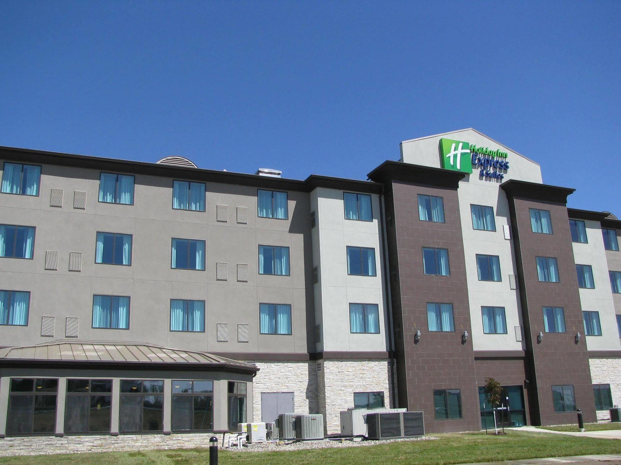 Holiday Inn Express Hotel & Suites North Kansas City By Ihg Buitenkant foto