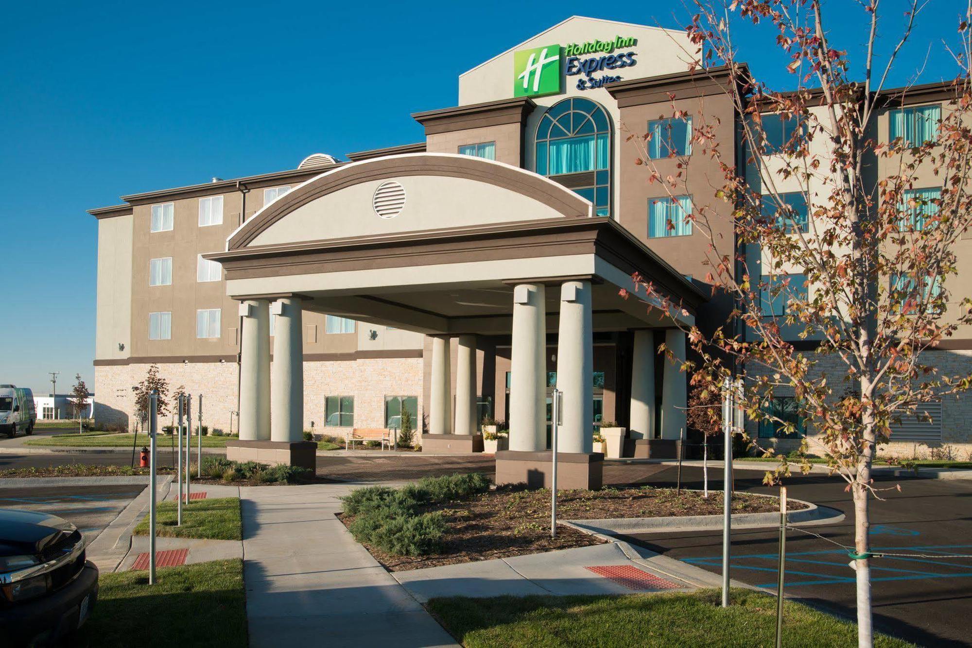 Holiday Inn Express Hotel & Suites North Kansas City By Ihg Buitenkant foto