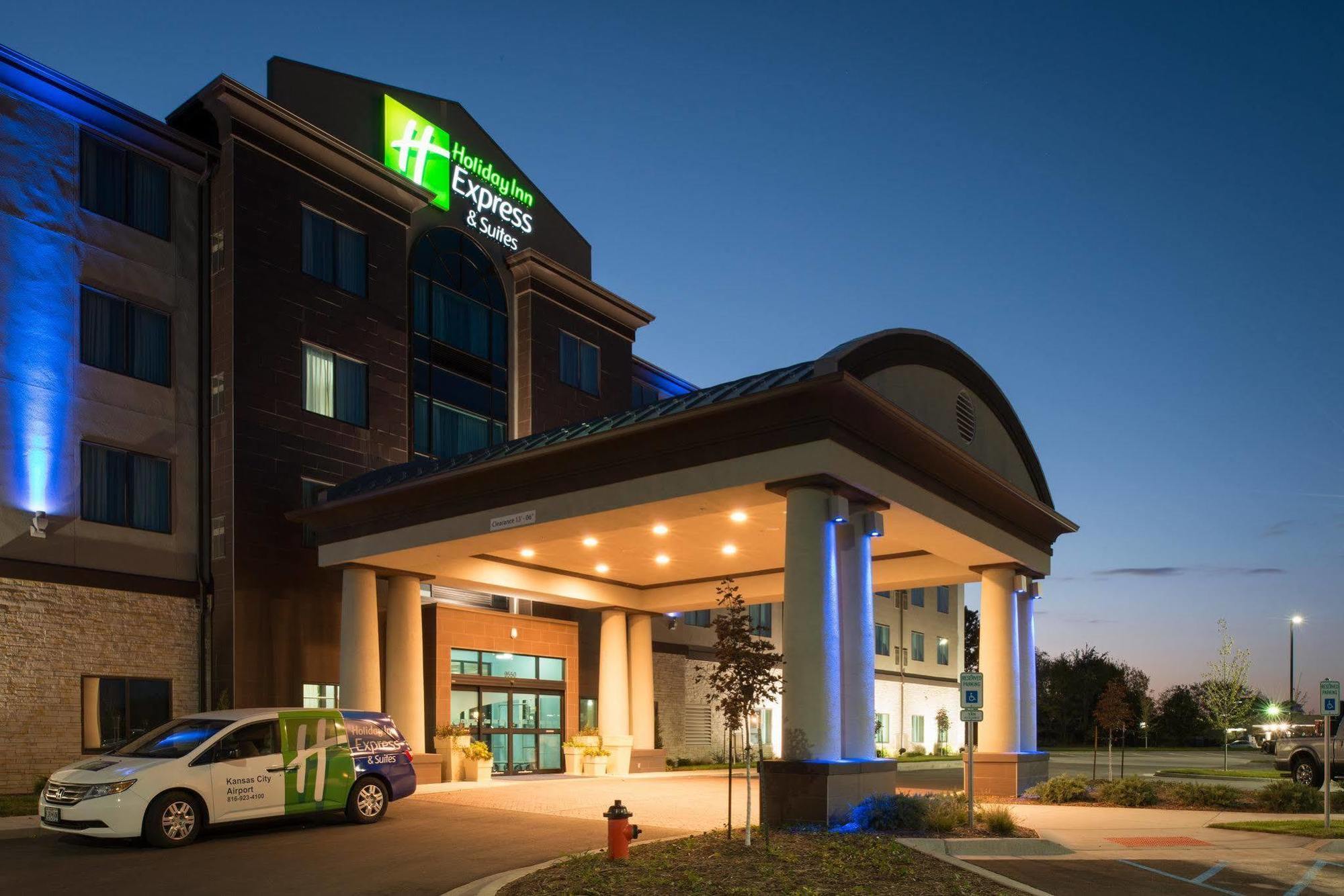 Holiday Inn Express Hotel & Suites North Kansas City By Ihg Buitenkant foto
