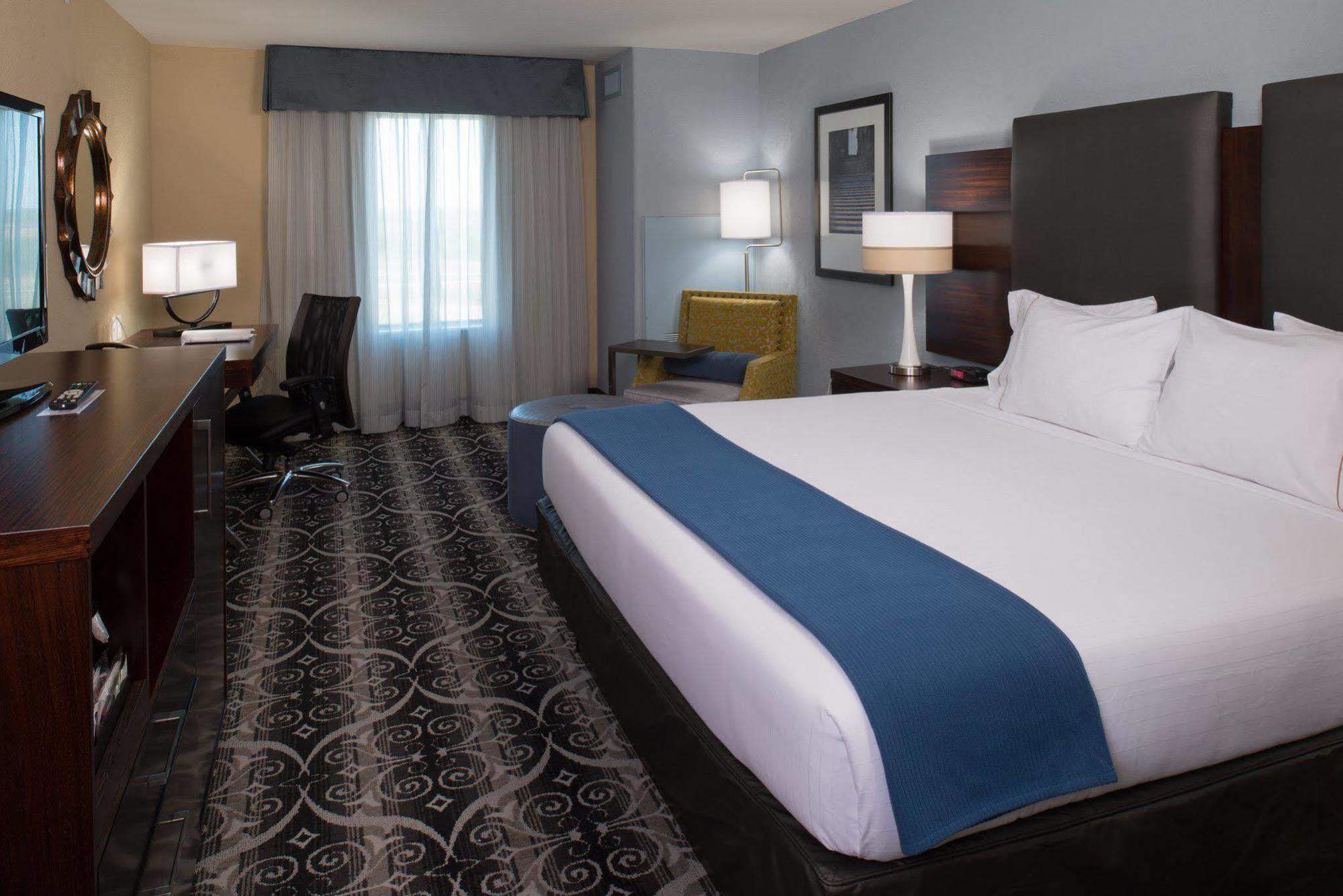 Holiday Inn Express Hotel & Suites North Kansas City By Ihg Buitenkant foto