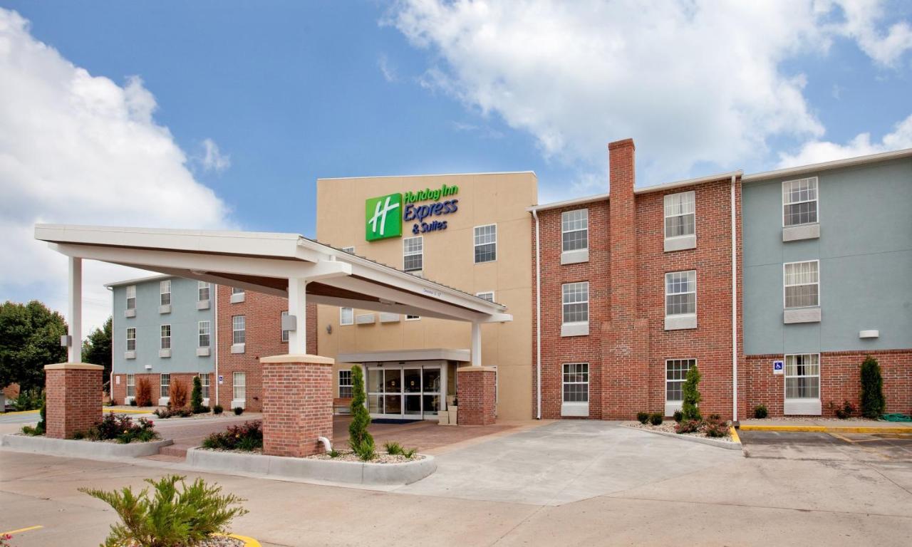 Holiday Inn Express Hotel & Suites North Kansas City By Ihg Buitenkant foto