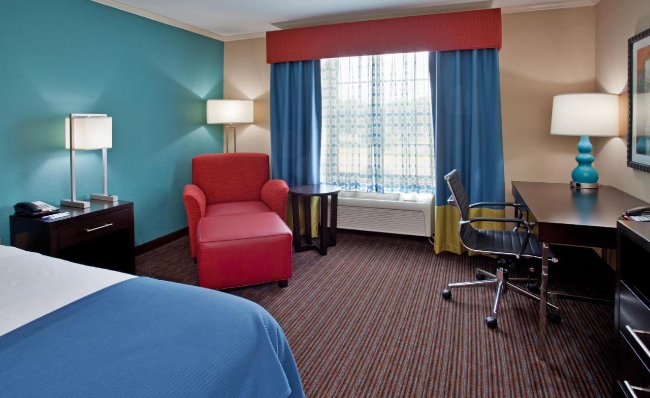 Holiday Inn Express Hotel & Suites North Kansas City By Ihg Buitenkant foto